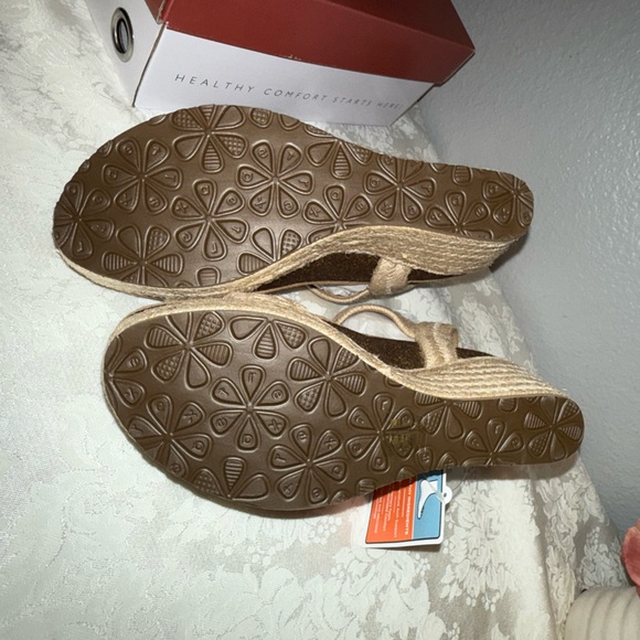 Aetrex Tan Beige Sydney Quarter Strap Espadrille Wedge Sandals NEW IN BOX 7.5-8 - Picture 13 of 14